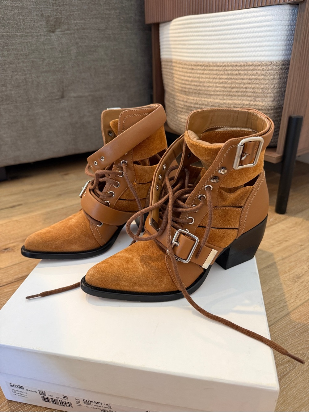 Chloe Rylee suede ankle boot 36 brown